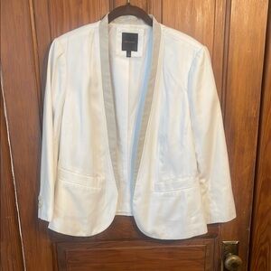 The Limited White Blazer Shawl Collar 3/4 Sleeves - Perfect summer blazer!